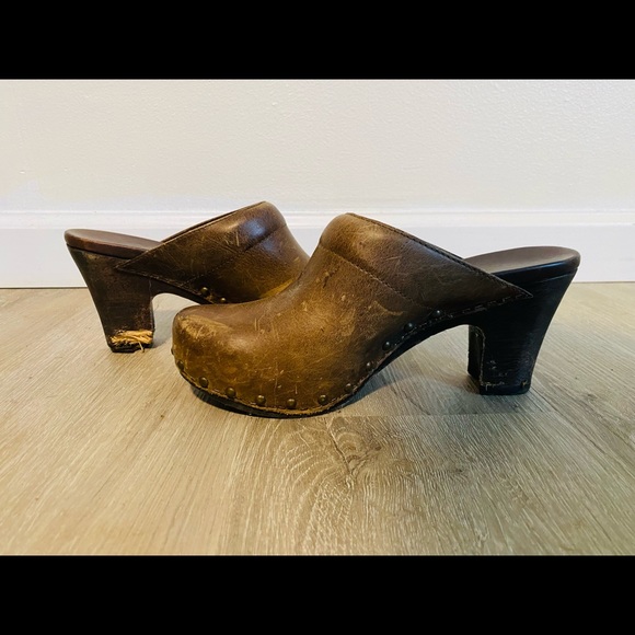 Clogs - Picture 4 of 5